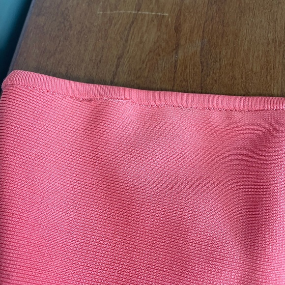 BCBG strapless bandage dress. - Picture 4 of 5